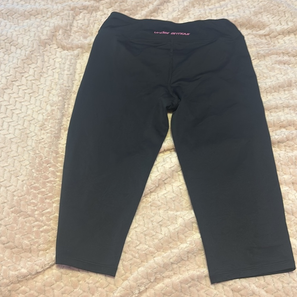 Under Armor fitted leggings,pink + black - Picture 3 of 6